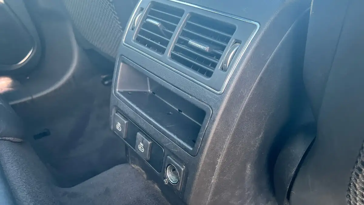 2022-jaguar-f-pace-20-p250-r-dynamic-hse-big-17