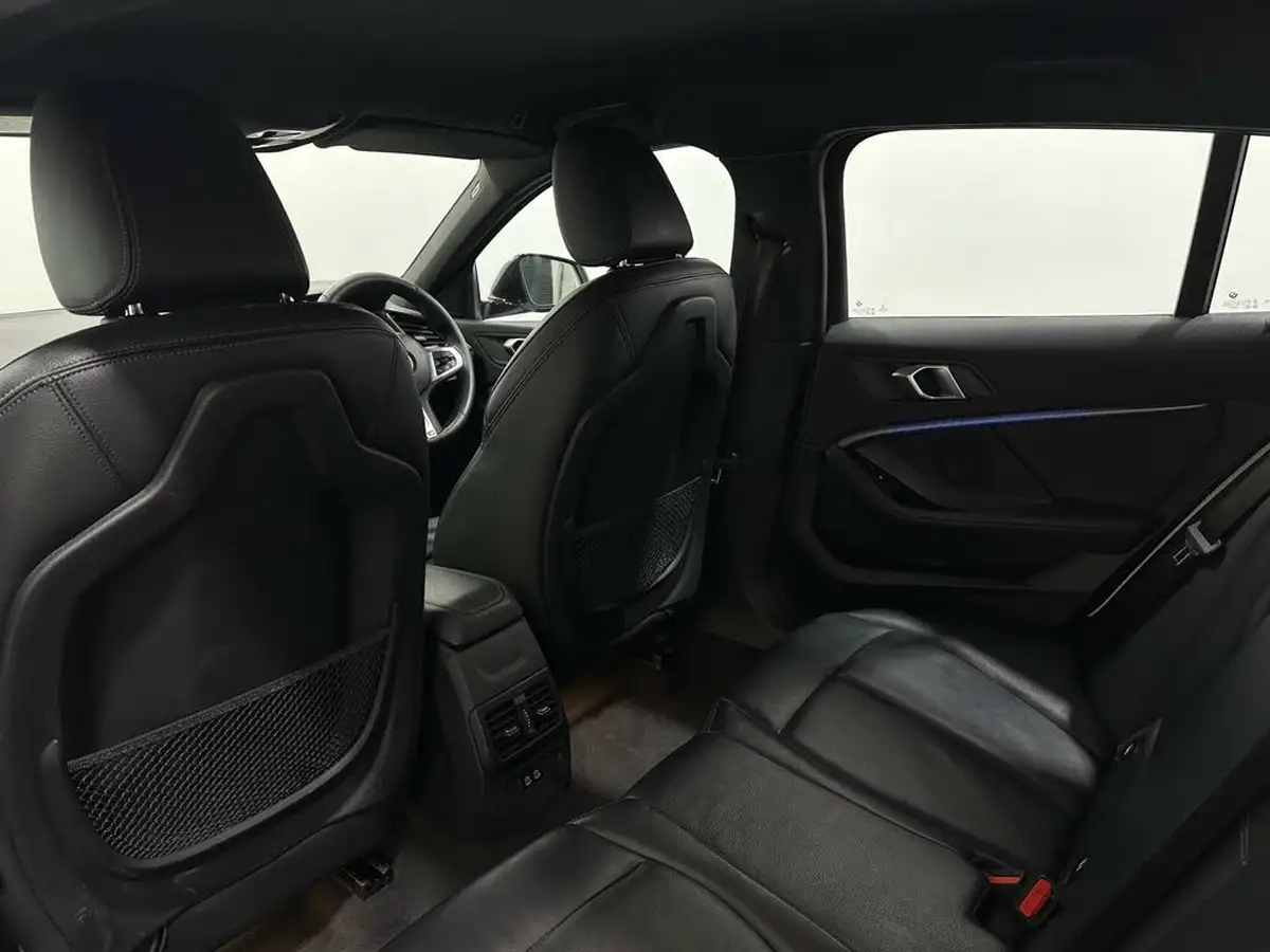2020-bmw-1-series-20td-118d-m-sport-big-37
