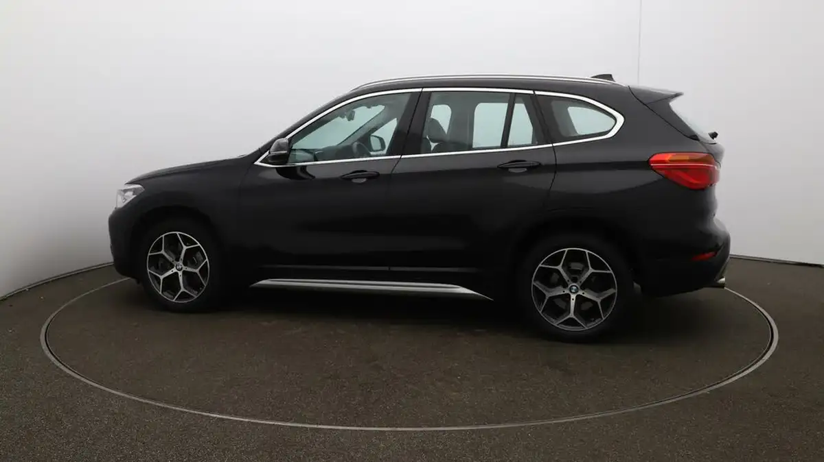 2019-bmw-x1-20-sdrive-20i-xline-sdrive20i-big-50
