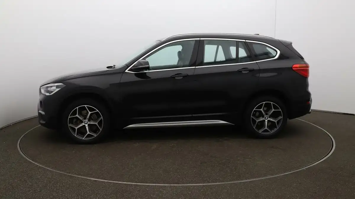 2019-bmw-x1-20-sdrive-20i-xline-sdrive20i-big-4
