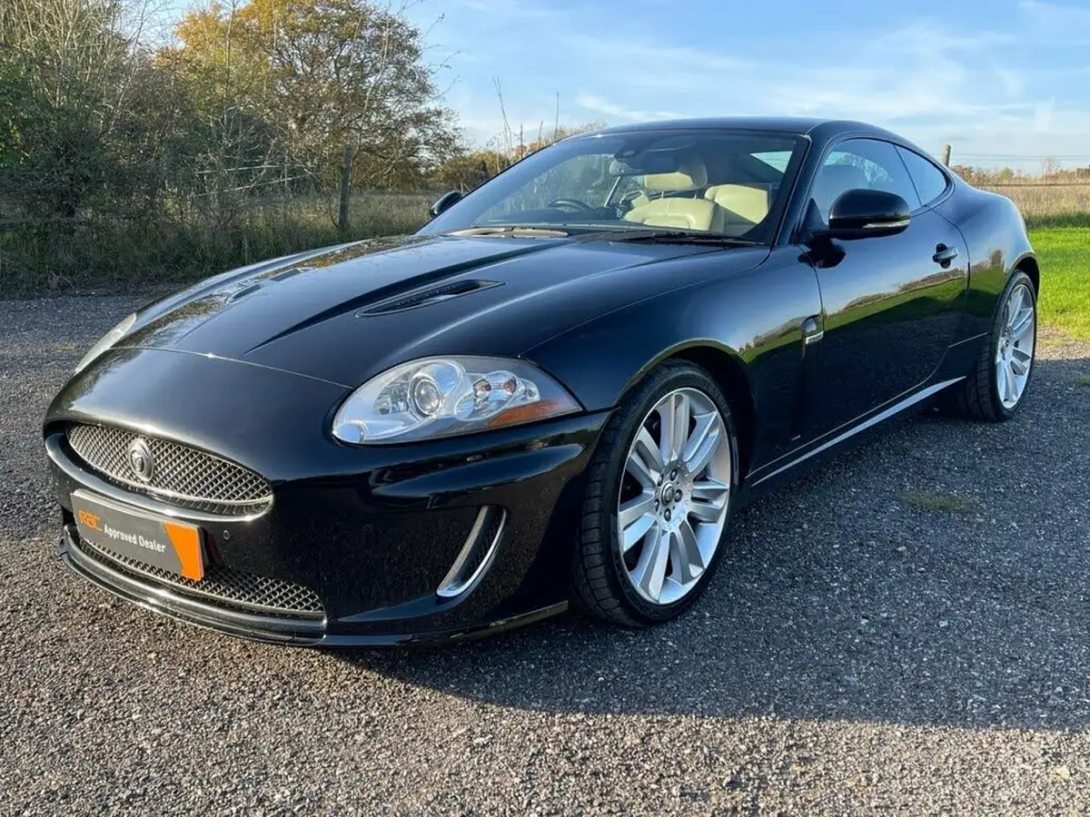 2009-jaguar-xkr-50-coupe-big-7