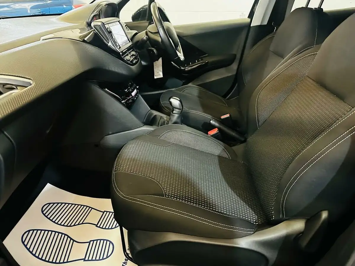 2019-peugeot-208-12-puretech-tech-edition-82bhp-big-49