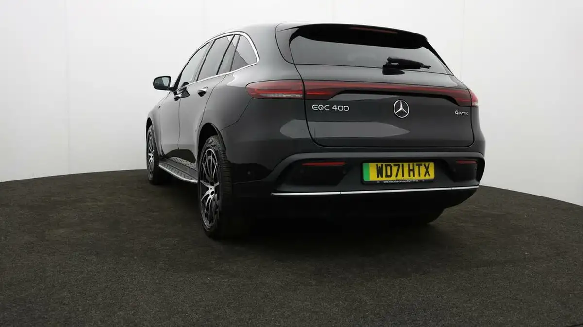 2022-mercedes-benz-eqc-e-eqc-400-amg-line-big-22