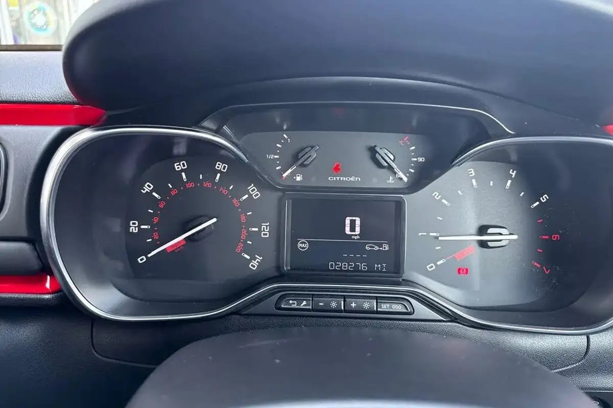 2019-citroen-c3-12-puretech-flair-nav-edition-82ps-ss-big-32