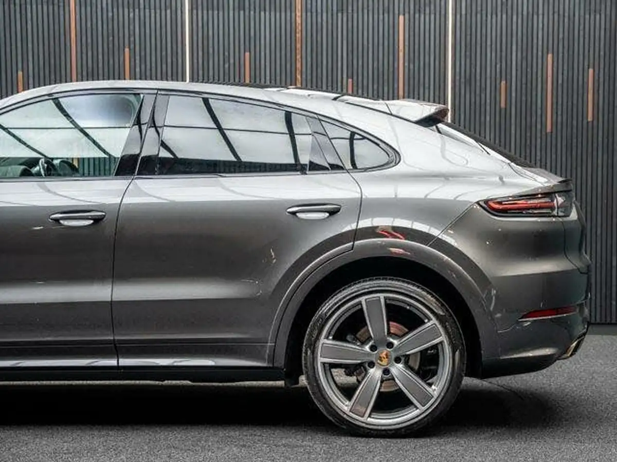 2021-porsche-cayenne-30-v6-coupe-big-12