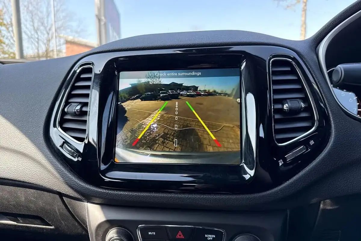 2019-jeep-compass-14-multiair-ii-night-eagle-big-39