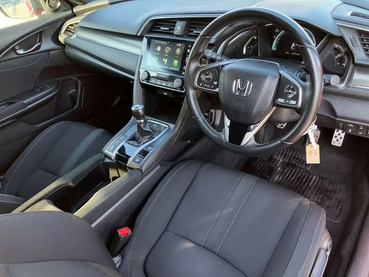 2018-honda-civic-16-i-dtec-sr-hatchback-5d-big-7