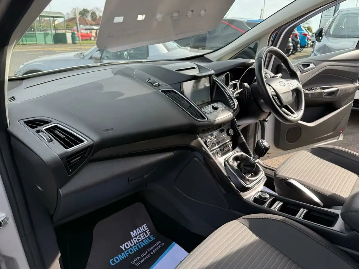 2018-ford-c-max-10t-titanium-125ps-big-31
