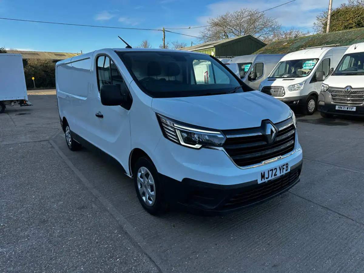 2022-renault-trafic-20dci-ll30-130-business-panel-big-1