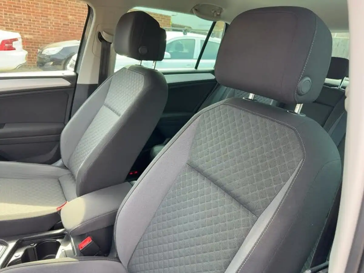 2018-volkswagen-tiguan-14-tsi-se-navigation-125ps-ss-big-24
