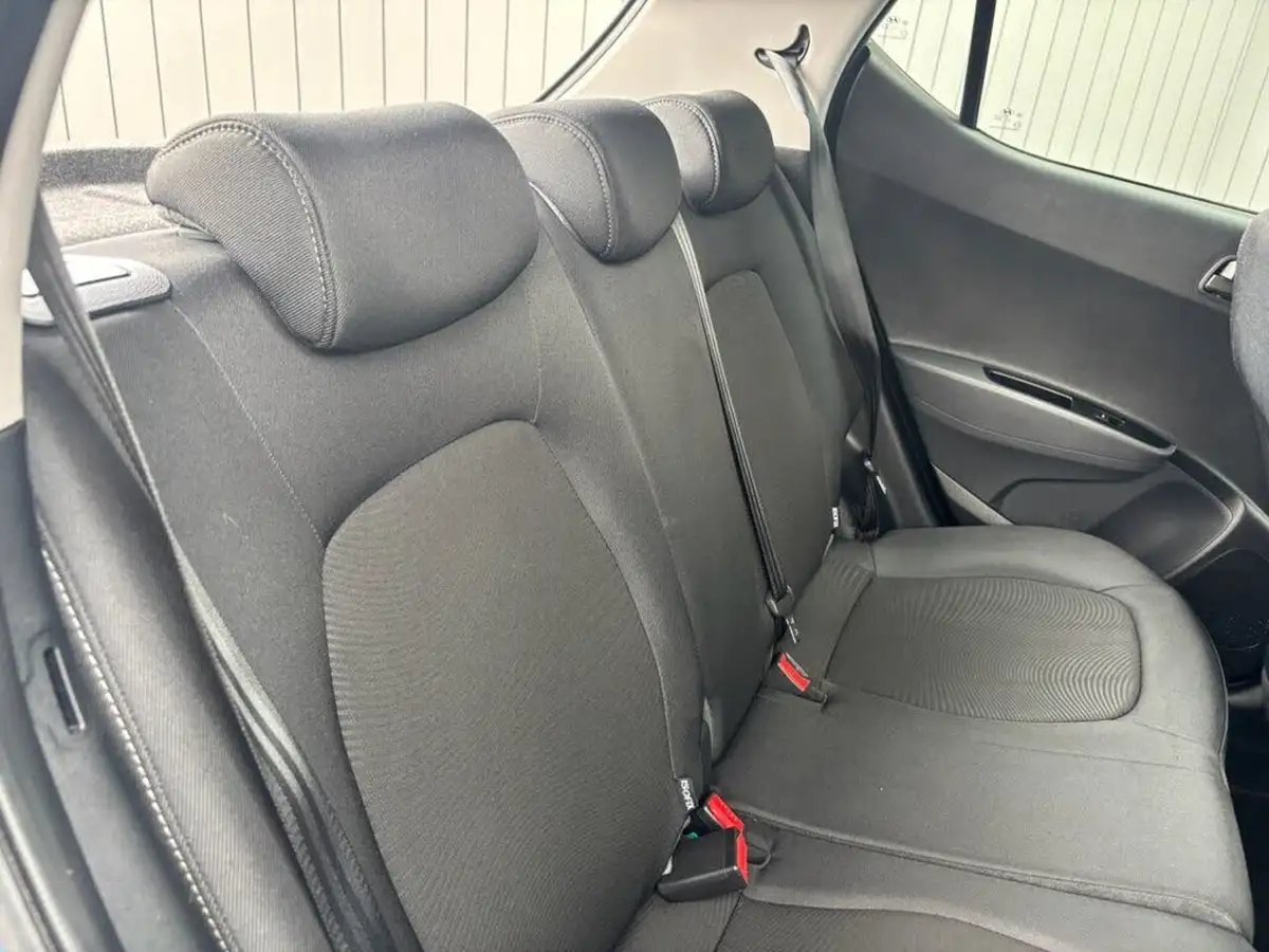 2017-hyundai-i10-10-se-big-23