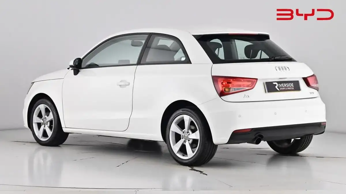 2016-audi-a1-10-tfsi-sport-hatchback-3d-big-1