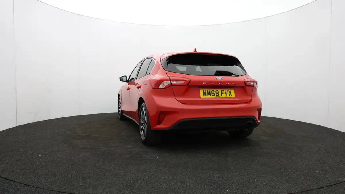 2018-ford-focus-10t-zetec-125ps-hatchback-big-31