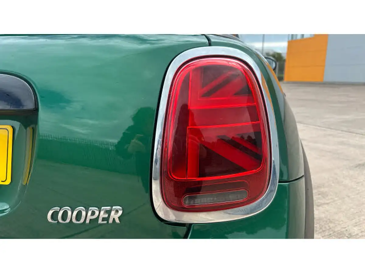 2021-mini-cooper-15-cooper-classic-hatchback-3d-big-21