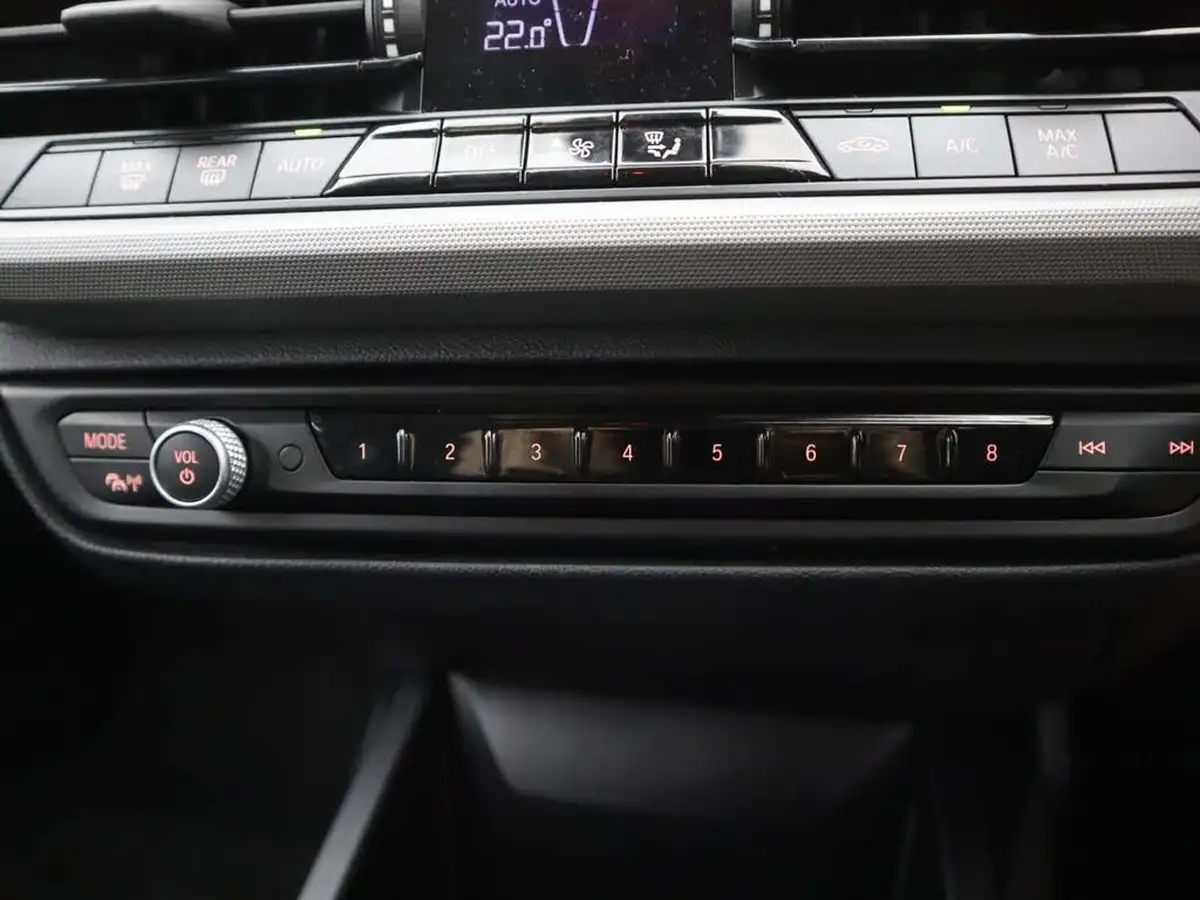 2022-bmw-1-series-15-118i-se-big-28