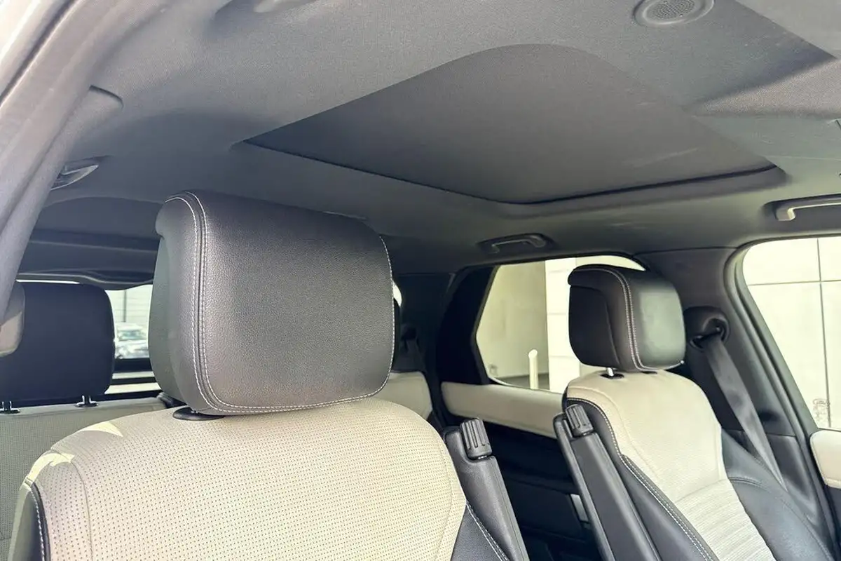 2021-land-rover-discovery-30-d250-r-dynamic-se-250ps-big-15