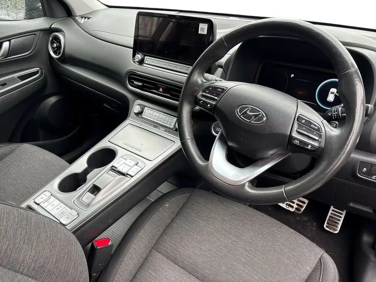 2022-hyundai-kona-e-premium-136ps-39kwh-big-4