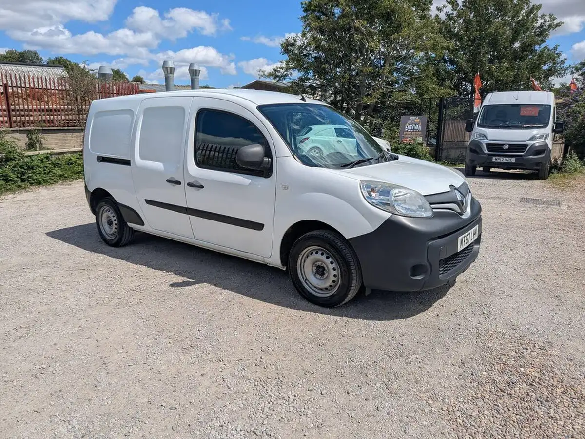 2017-renault-kangoo-maxi-15td-ll21-energy-dci-110-maxi-business-eu6-panel-1461cc-big-0
