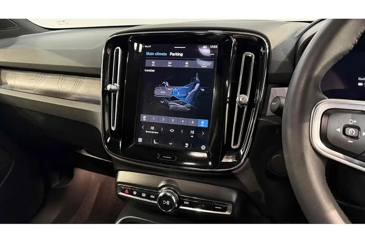2022-volvo-c40-e-twin-recharge-pro-big-36