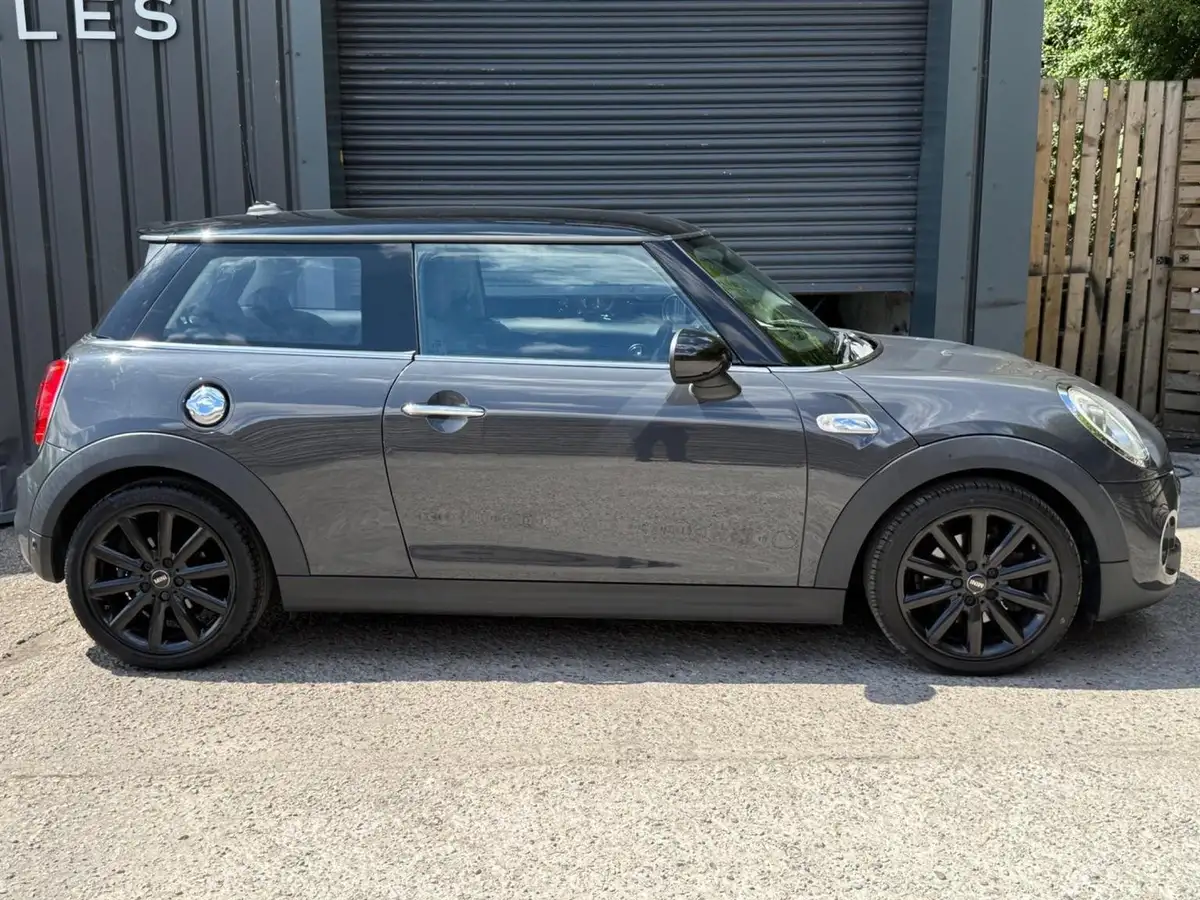 2016-mini-cooper-20-cooper-s-chili-ss-hatchback-3d-big-3