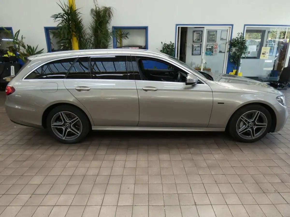 2021-mercedes-benz-e-class-20d-e300de-amg-line-eq-power-estate-5d-big-22