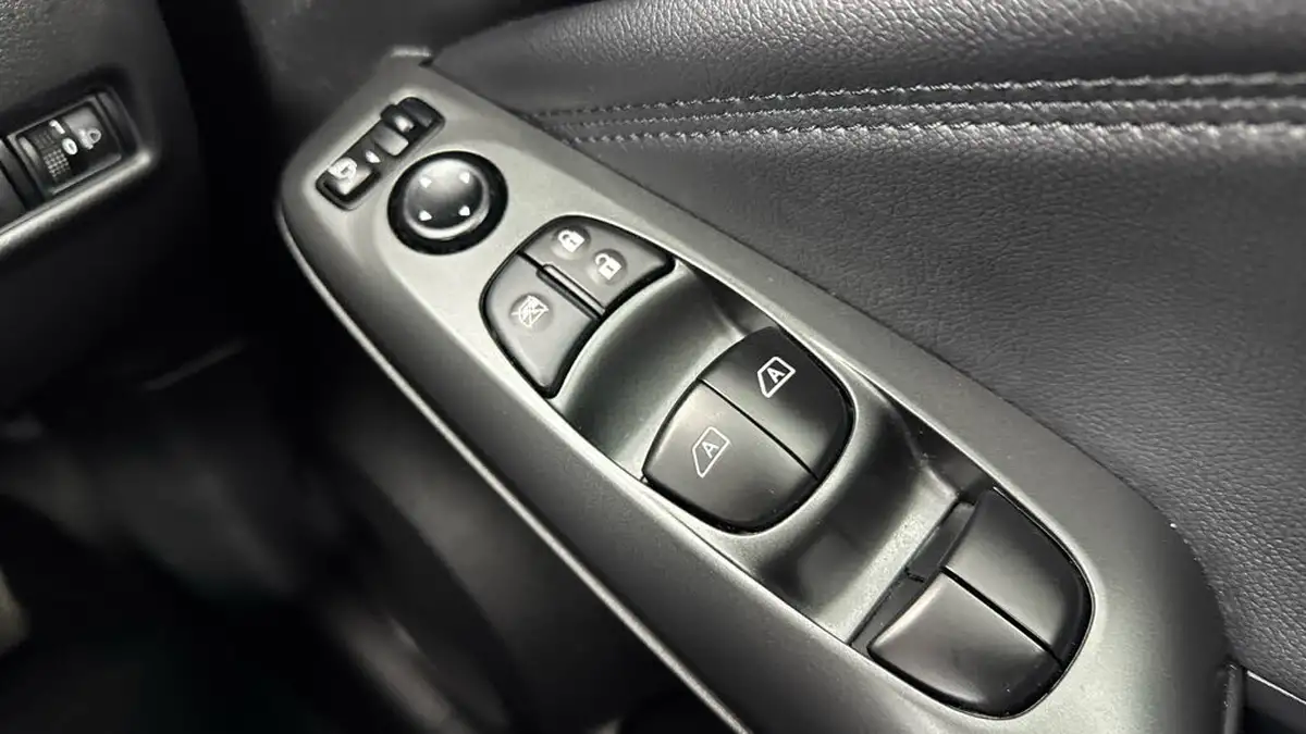 2024-nissan-juke-10-dig-t-n-connecta-big-26
