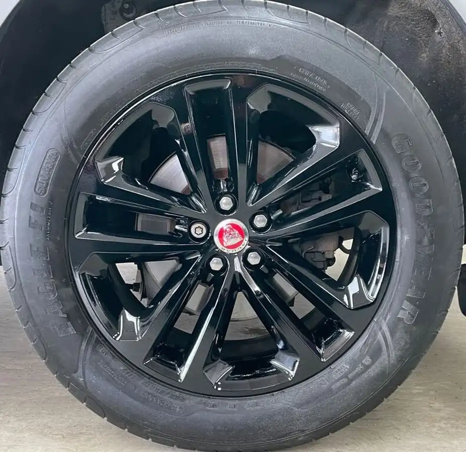 2018-jaguar-f-pace-20-i4d-r-sport-180ps-awd-auto-big-19