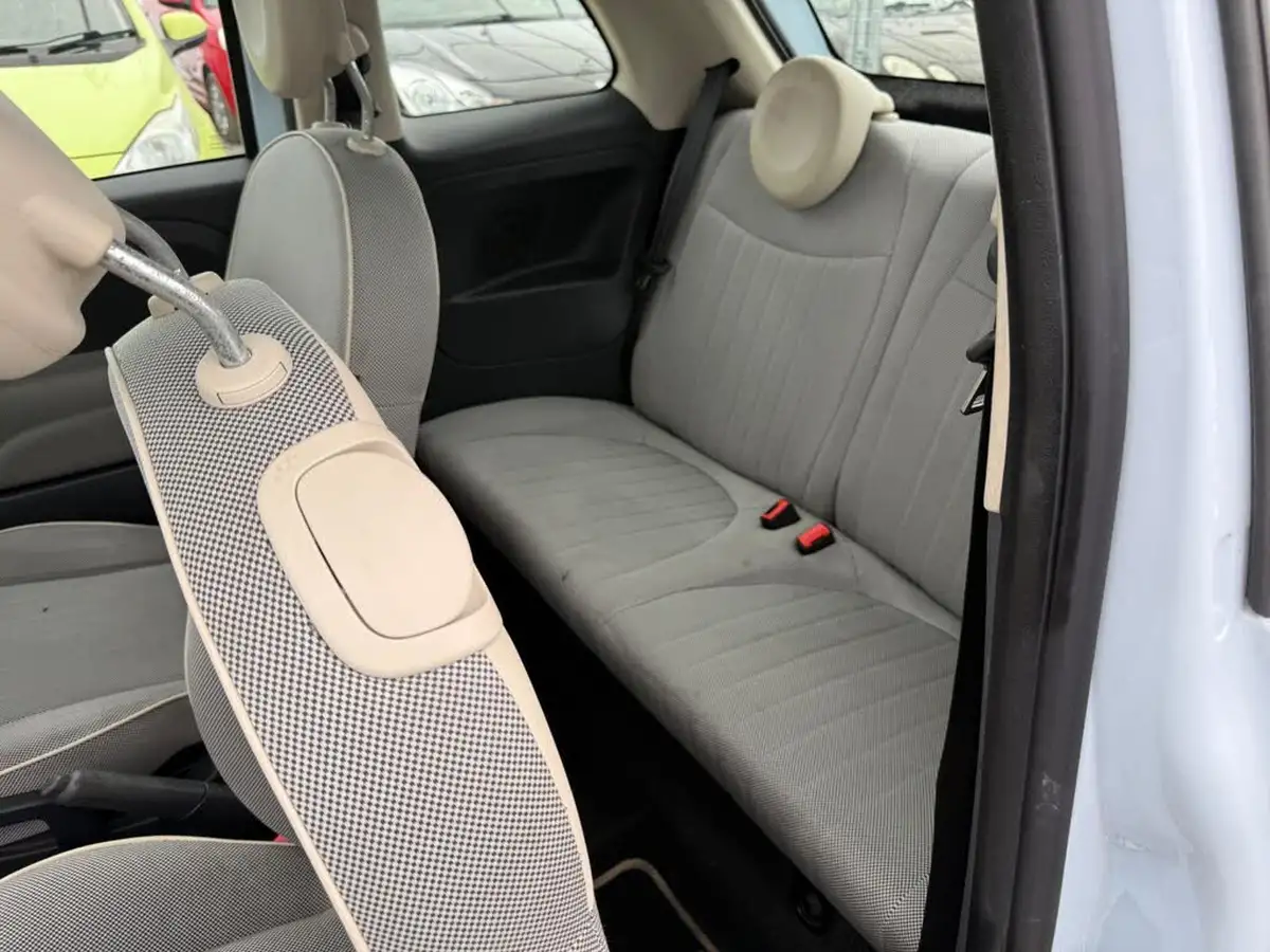 2009-fiat-500-12-lounge-big-38