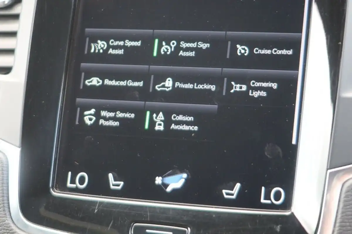 2021-volvo-xc90-20td-b5-momentum-big-24
