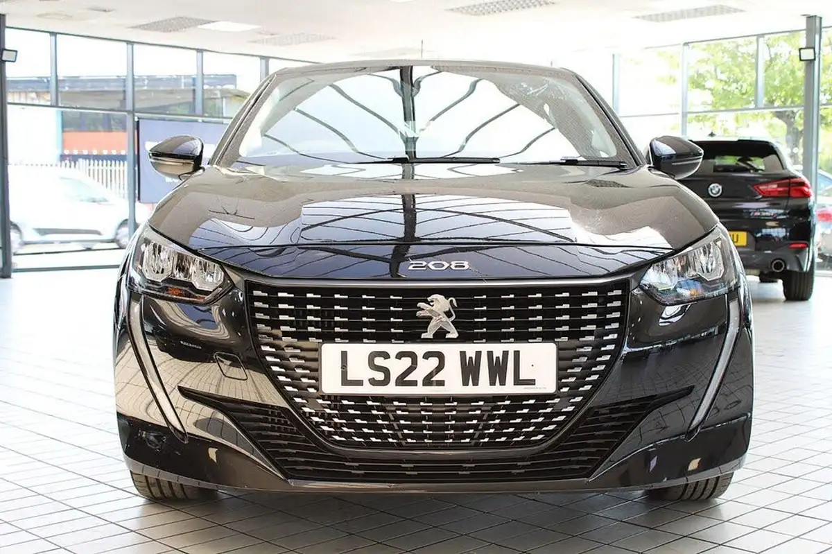 2022-peugeot-208-15-bluehdi-active-premium-big-6