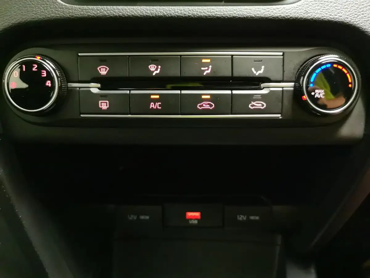 2022-kia-xceed-10-t-gdi-2-big-23
