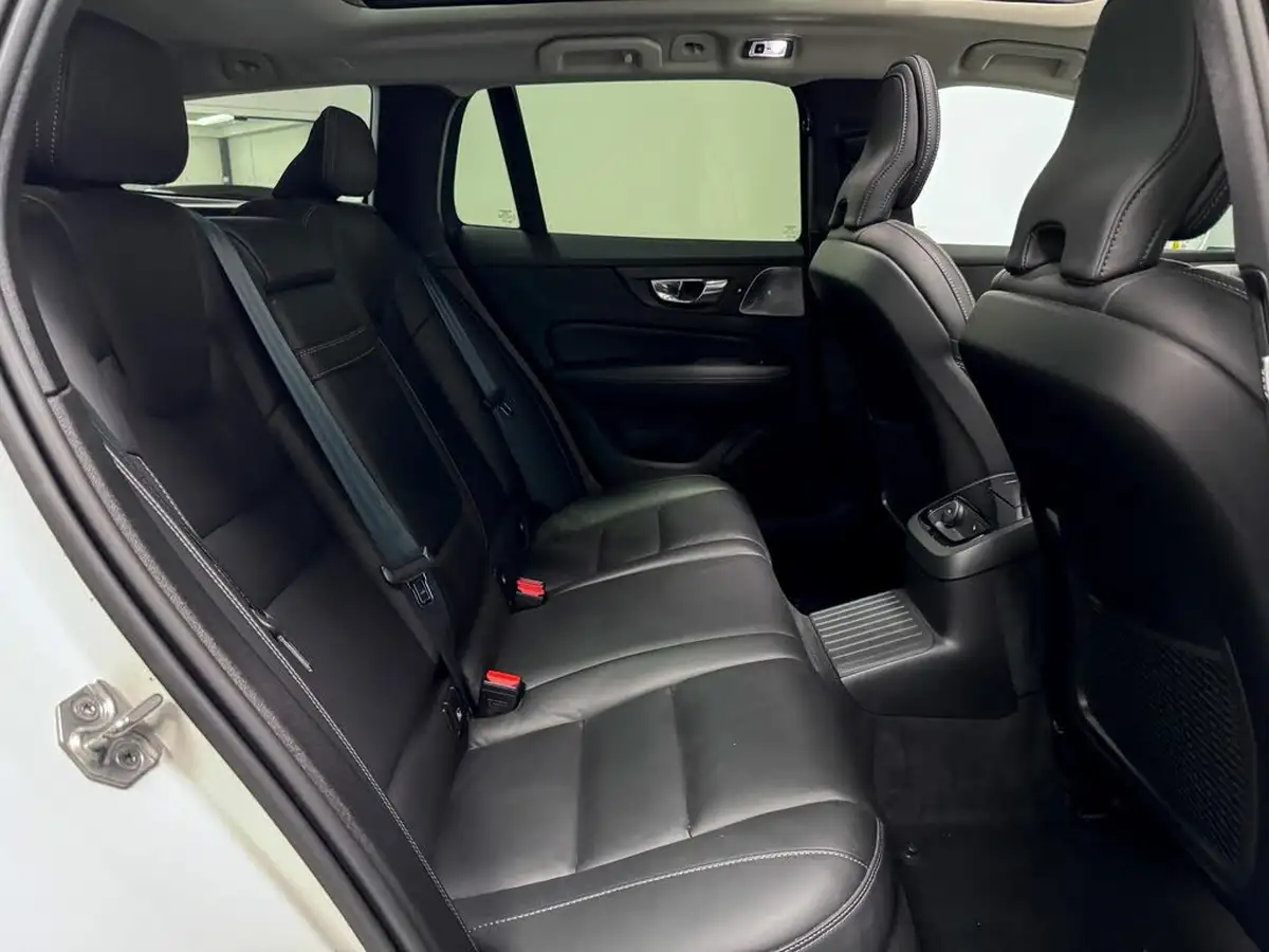 2021-volvo-v60-20-t6-inscription-350bhp-plug-in-hybrid-big-26