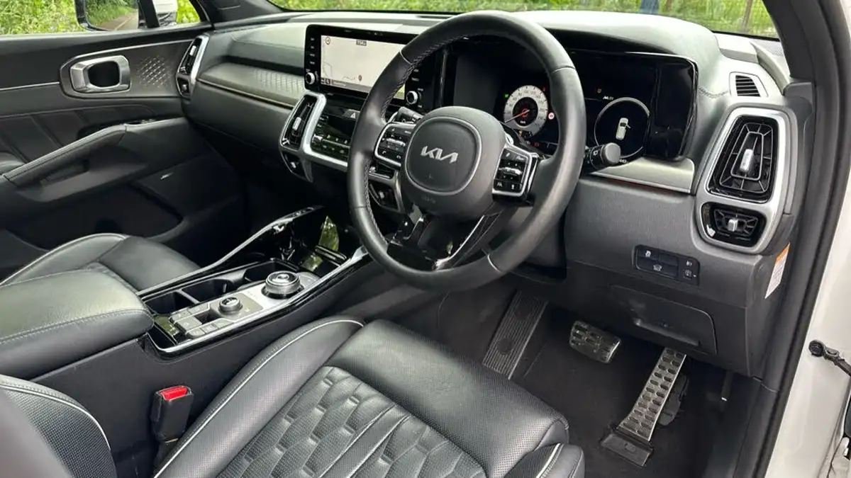 2022-kia-sorento-16-t-gdi-4-226bhp-hev-big-22
