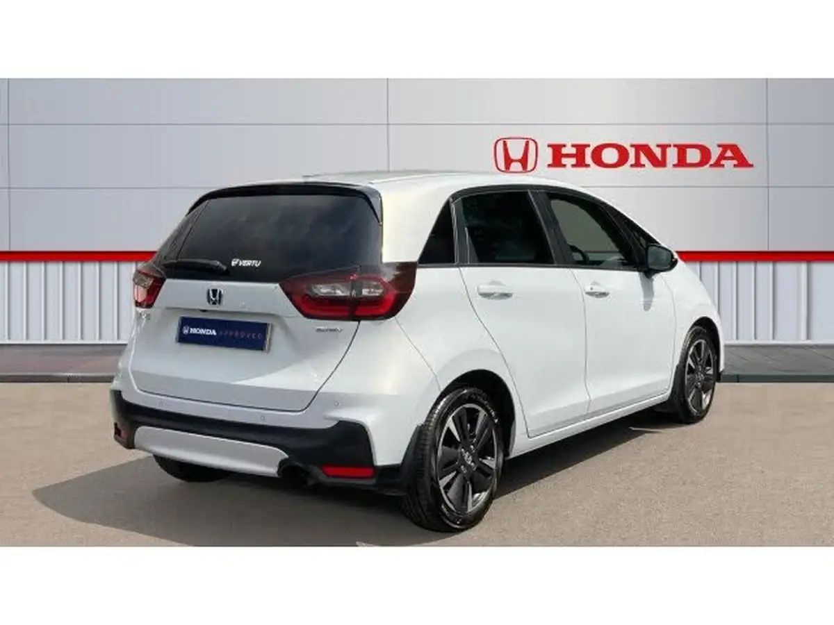 2023-honda-jazz-15-i-mmd-advance-big-11