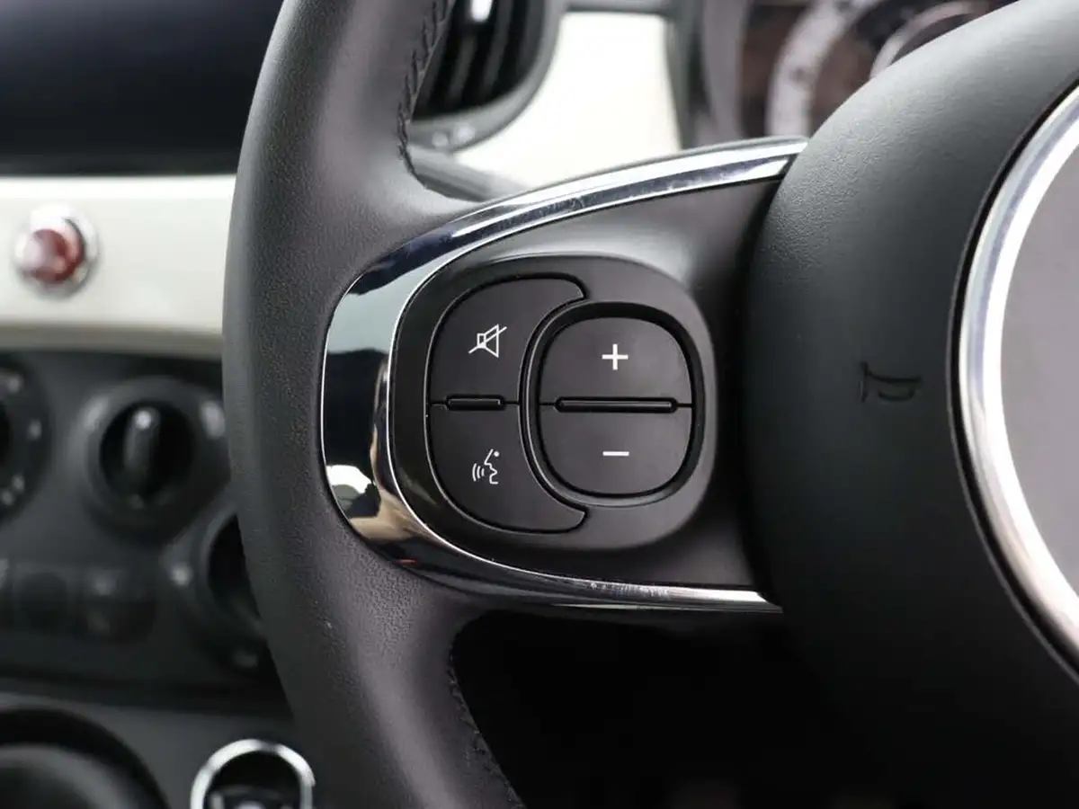 2022-fiat-500-10-dolcevita-big-29