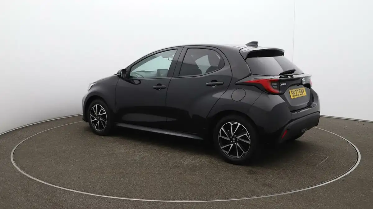 2022-toyota-yaris-15-vvt-i-design-big-7