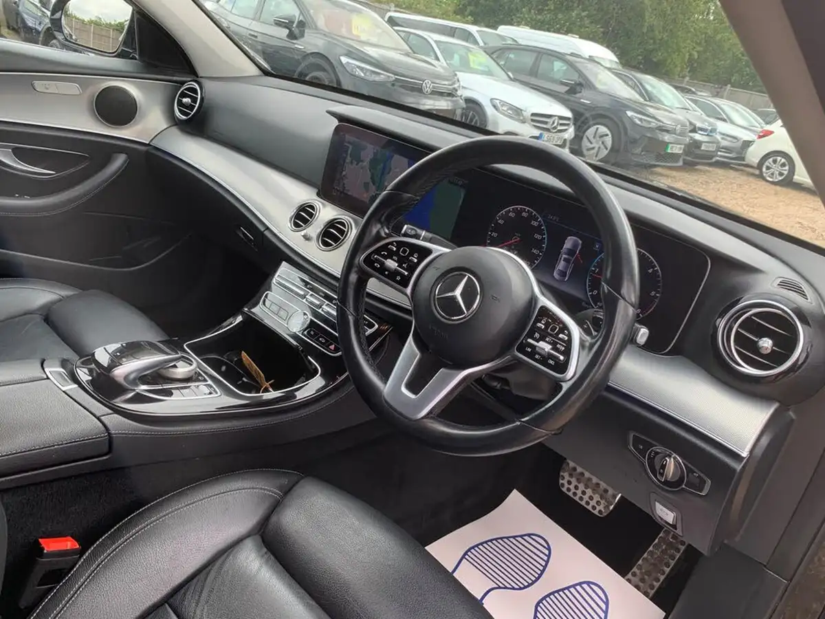 2019-mercedes-benz-e-class-20d-e220d-se-ss-saloon-4d-big-11