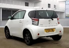 2009-toyota-iq-10-2-multidrive-small-3