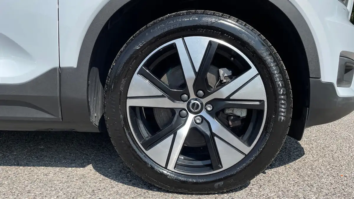 2022-volvo-xc40-e-twin-recharge-plus-big-19