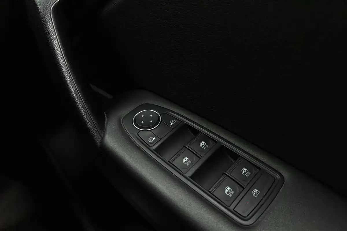 2022-renault-captur-10-tce-iconic-edition-big-30