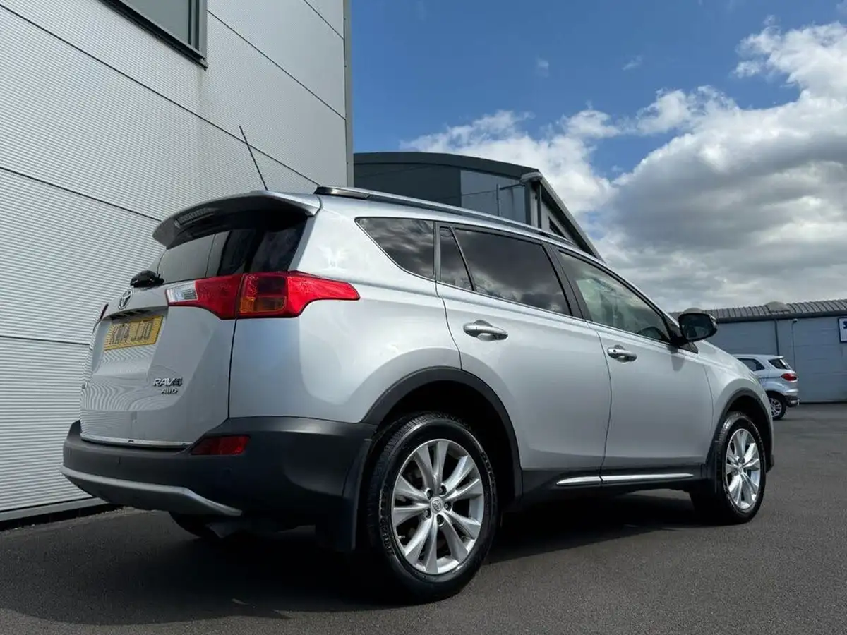 2014-toyota-rav4-22td-invincible-22d-4d-nav-big-28