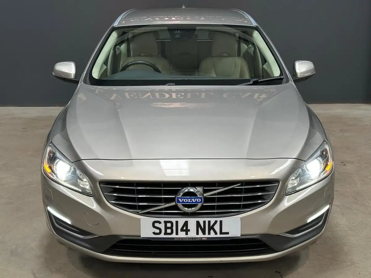 2014-volvo-v60-16td-d2-se-lux-big-3