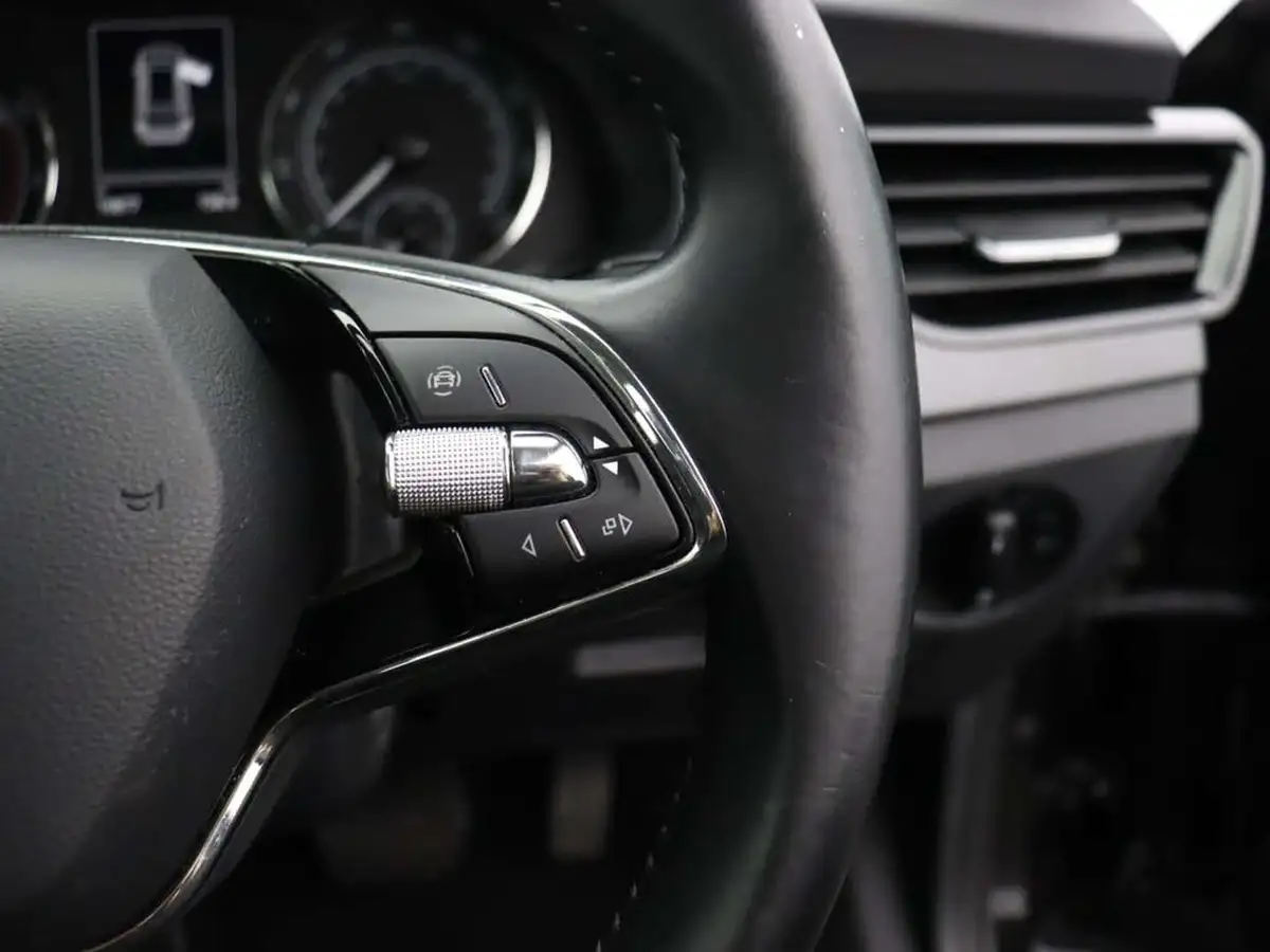 2022-skoda-kamiq-10-tsi-se-109ps-dsg-big-34