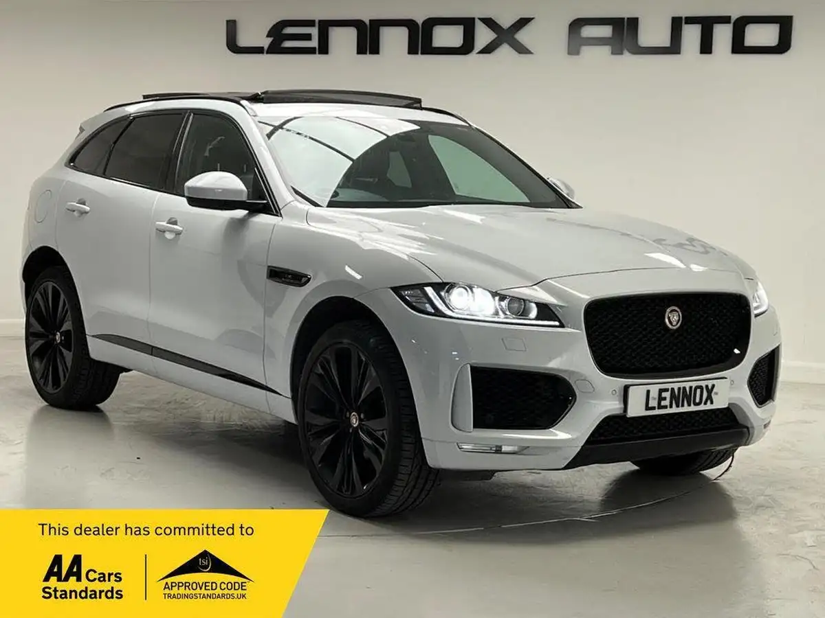 2020-jaguar-f-pace-20i-chequered-flag-big-0