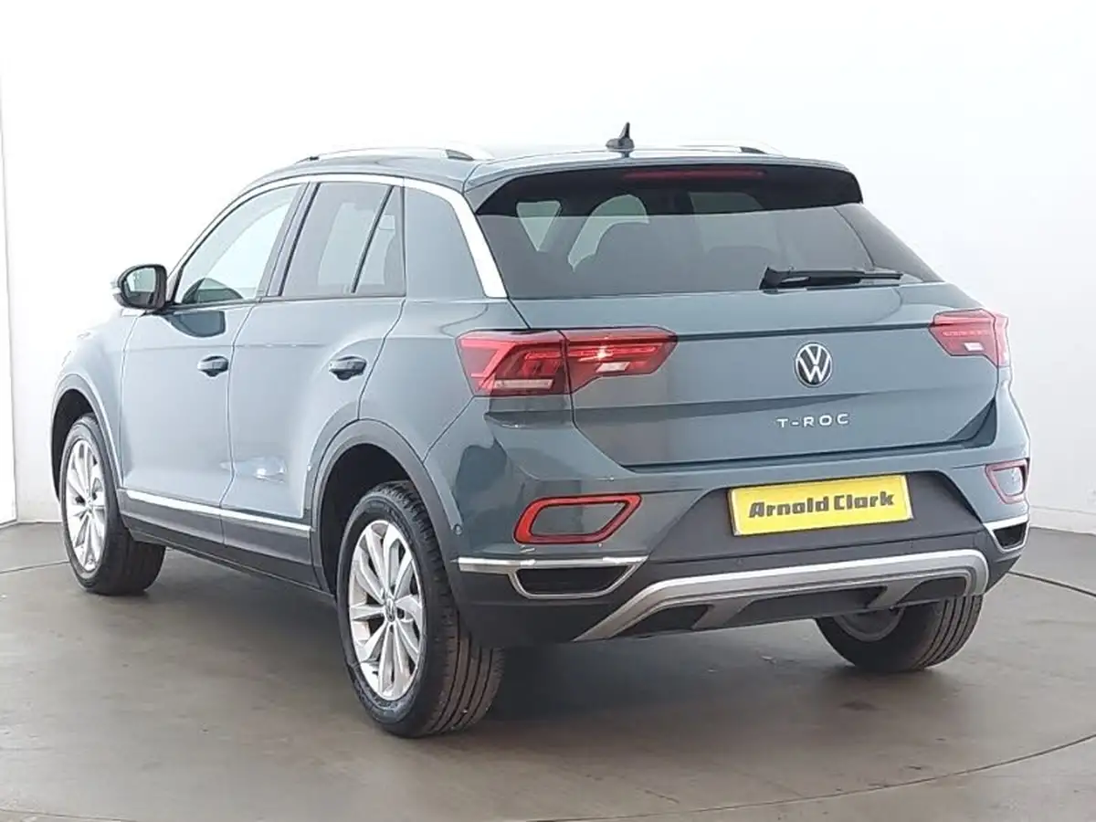 2024-volkswagen-t-roc-15-tsi-style-hatchback-5d-big-1