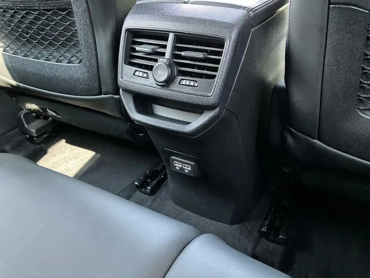 2021-peugeot-3008-suv-12-puretech-gt-eat8-big-52