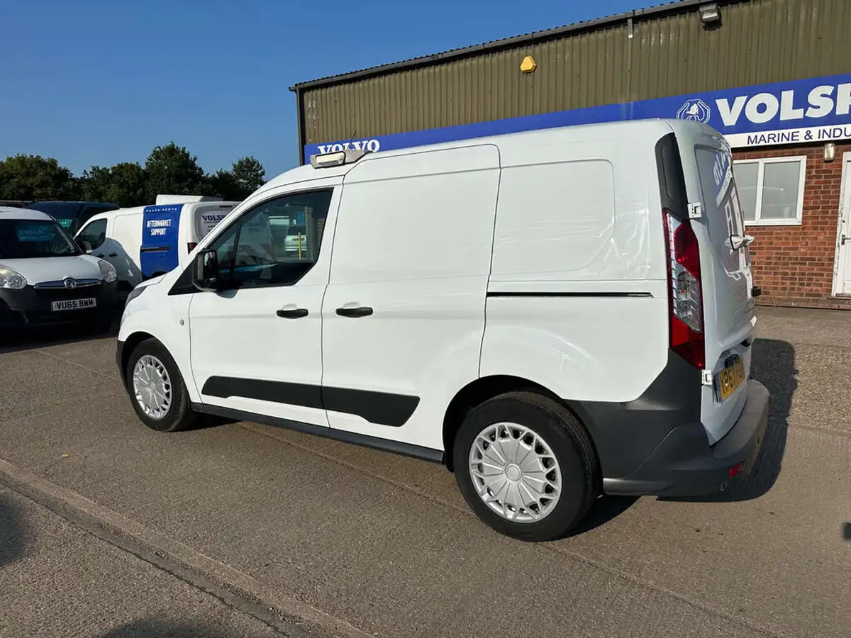2017-ford-transit-connect-15tdci-l1-220-100pseu6-panel-van-big-6