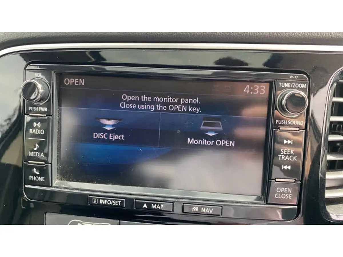 2018-mitsubishi-outlander-22di-d-4-leather-big-36
