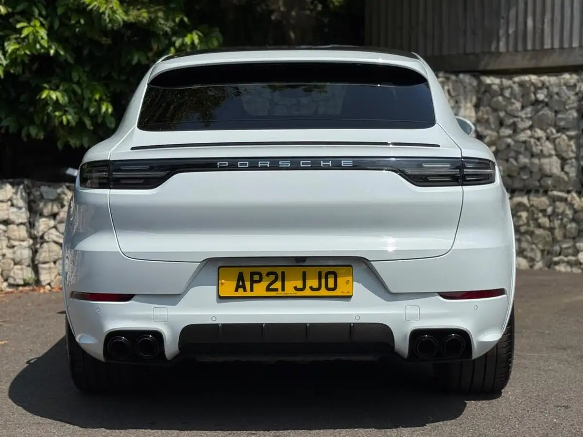 2021-porsche-cayenne-30-v6-coupe-big-5