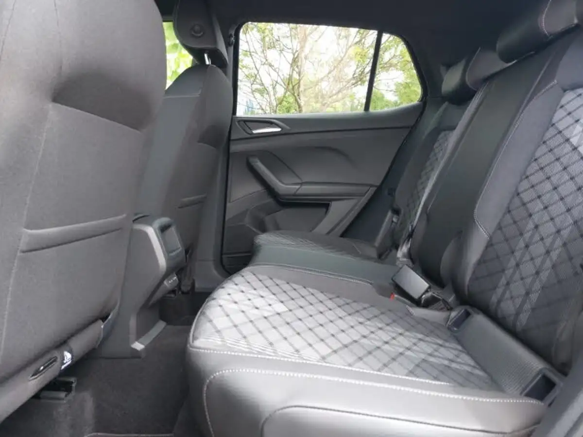2024-volkswagen-t-cross-10-tsi-r-line-115ps-dsg-big-5